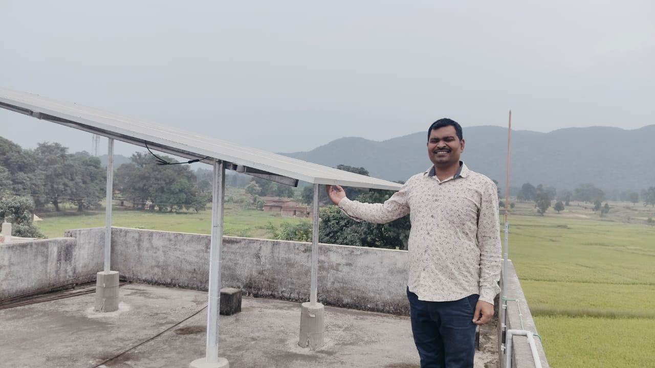 प्रधानमंत्री सूर्यघर मुफ्त बिजली योजना से ऊर्जा उत्पादक बना अरूण गुप्ता प्रधानमंत्री सूर्यघर मुफ्त बिजली योजना से ऊर्जा उत्पादक बना अरूण गुप्ता