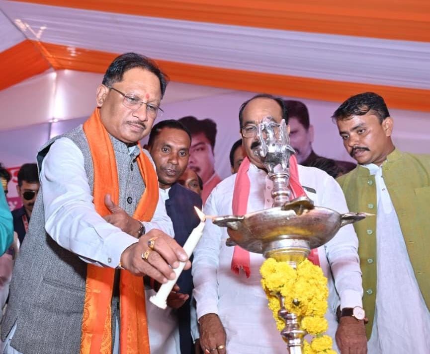 मुख्यमंत्री श्री विष्णुदेव साय सर्व पिछड़ा वर्ग समाज के स्थापना दिवस में हुए शामिल मुख्यमंत्री श्री विष्णुदेव साय सर्व पिछड़ा वर्ग समाज के स्थापना दिवस में हुए शामिल