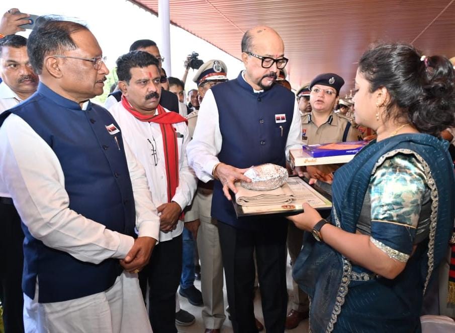 शहीद जवानों का बलिदान हमें कर्तव्य, अनुशासन और समर्पण की सतत प्रेरणा देता रहेगा – राज्यपाल श्री रमेन डेका शहीद जवानों का बलिदान हमें कर्तव्य, अनुशासन और समर्पण की सतत प्रेरणा देता रहेगा – राज्यपाल श्री रमेन डेका