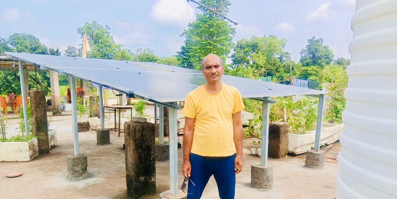 सूर्यघर मुफ्त बिजली योजना से रोशन हुआ दिनेश का घर सूर्यघर मुफ्त बिजली योजना से रोशन हुआ दिनेश का घर