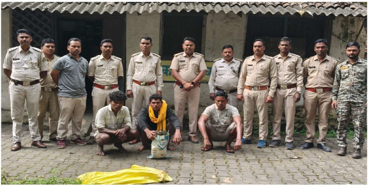 वन विभाग की तत्परता से पकड़े गए तीन आरोपी वन विभाग की तत्परता से पकड़े गए तीन आरोपी