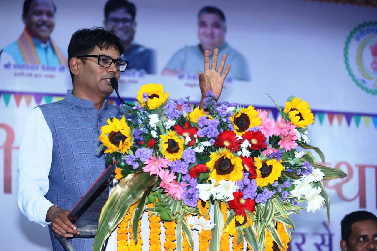 राज्य निर्माण के बाद छत्तीसगढ़ तेजी से विकास के पथ पर है अग्रसर-वित्त मंत्री श्री ओ.पी.चौधरी राज्य निर्माण के बाद छत्तीसगढ़ तेजी से विकास के पथ पर है अग्रसर-वित्त मंत्री श्री ओ.पी.चौधरी