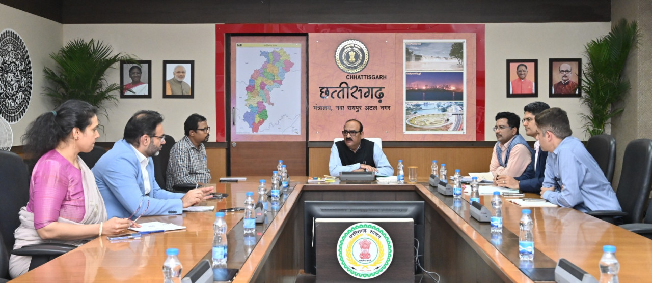 राष्ट्रपति के छत्तीसगढ़ के प्रस्तावित प्रवास पर आवश्यक व्यवस्थाओं को लेकर मुख्य सचिव ने ली उच्च स्तरीय बैठक राष्ट्रपति के छत्तीसगढ़ के प्रस्तावित प्रवास पर आवश्यक व्यवस्थाओं को लेकर मुख्य सचिव ने ली उच्च स्तरीय बैठक