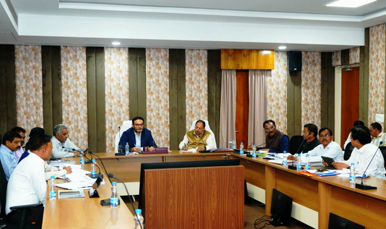 प्रदेशभर में राष्ट्रीय राजमार्गों की मरम्मत का काम जोरों पर प्रदेशभर में राष्ट्रीय राजमार्गों की मरम्मत का काम जोरों पर