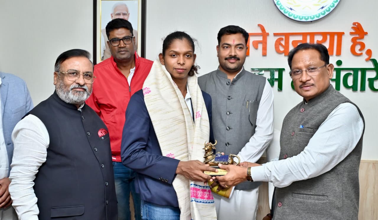 मुख्यमंत्री श्री साय ने महिला कबड्डी विश्व कप की स्टार खिलाड़ी संजू देवी को दी बधाई मुख्यमंत्री श्री साय ने महिला कबड्डी विश्व कप की स्टार खिलाड़ी संजू देवी को दी बधाई