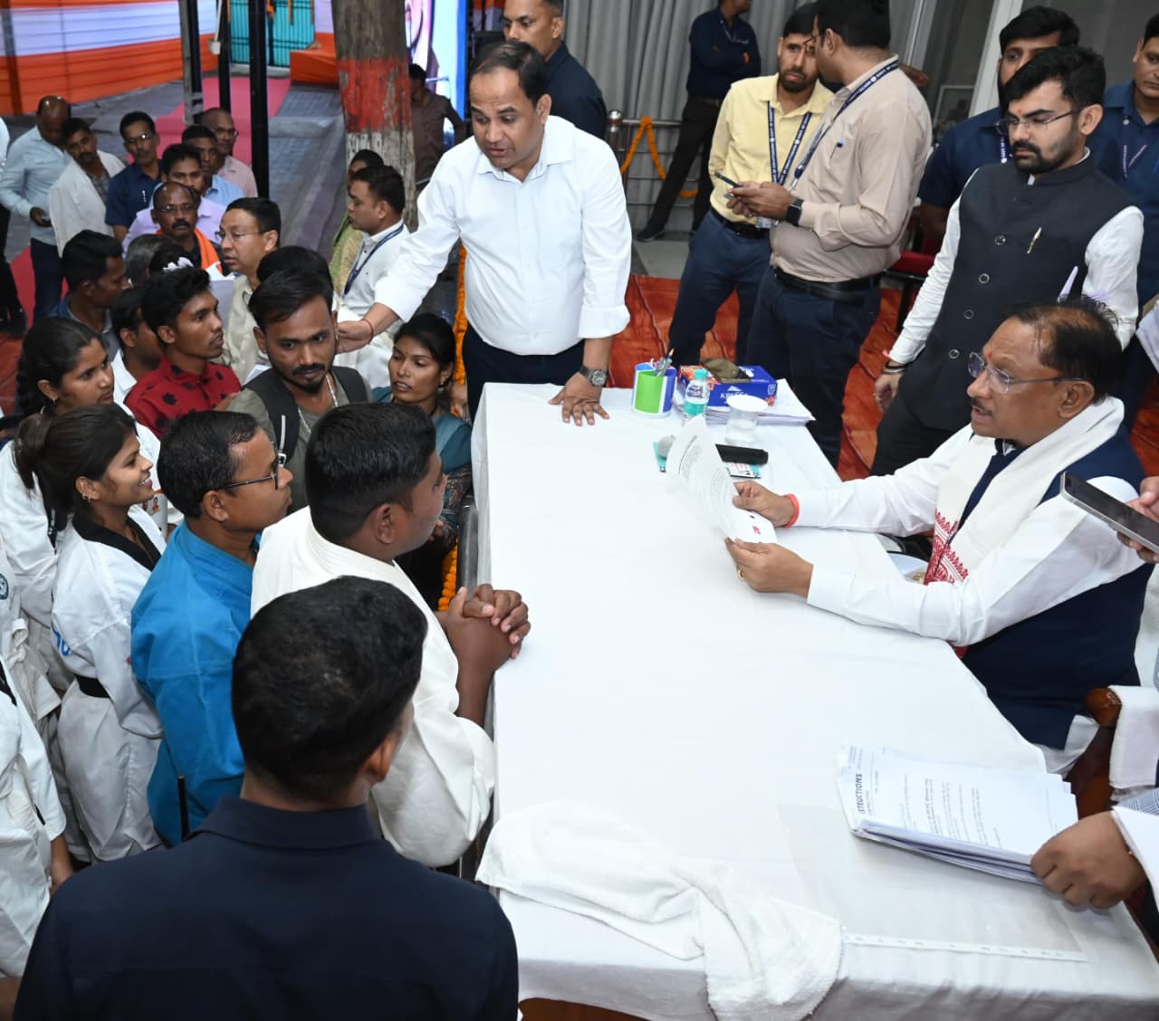 मुख्यमंत्री श्री विष्णु देव साय ने खिलाड़ियों को हरसंभव सहयोग का भरोसा दिया मुख्यमंत्री श्री विष्णु देव साय ने खिलाड़ियों को हरसंभव सहयोग का भरोसा दिया