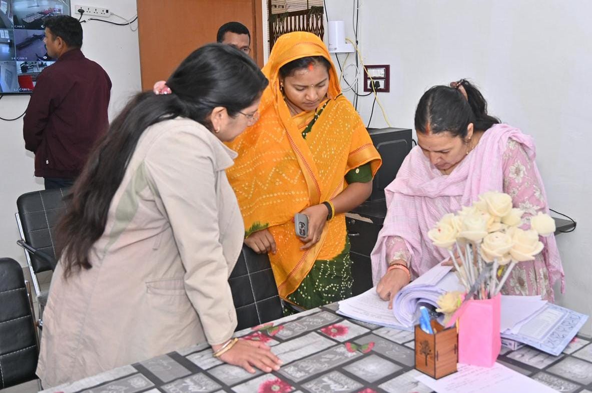 मंत्री श्रीमती लक्ष्मी राजवाड़े ने किया बाल संप्रेषण गृहों का व्यापक निरीक्षण मंत्री श्रीमती लक्ष्मी राजवाड़े ने किया बाल संप्रेषण गृहों का व्यापक निरीक्षण