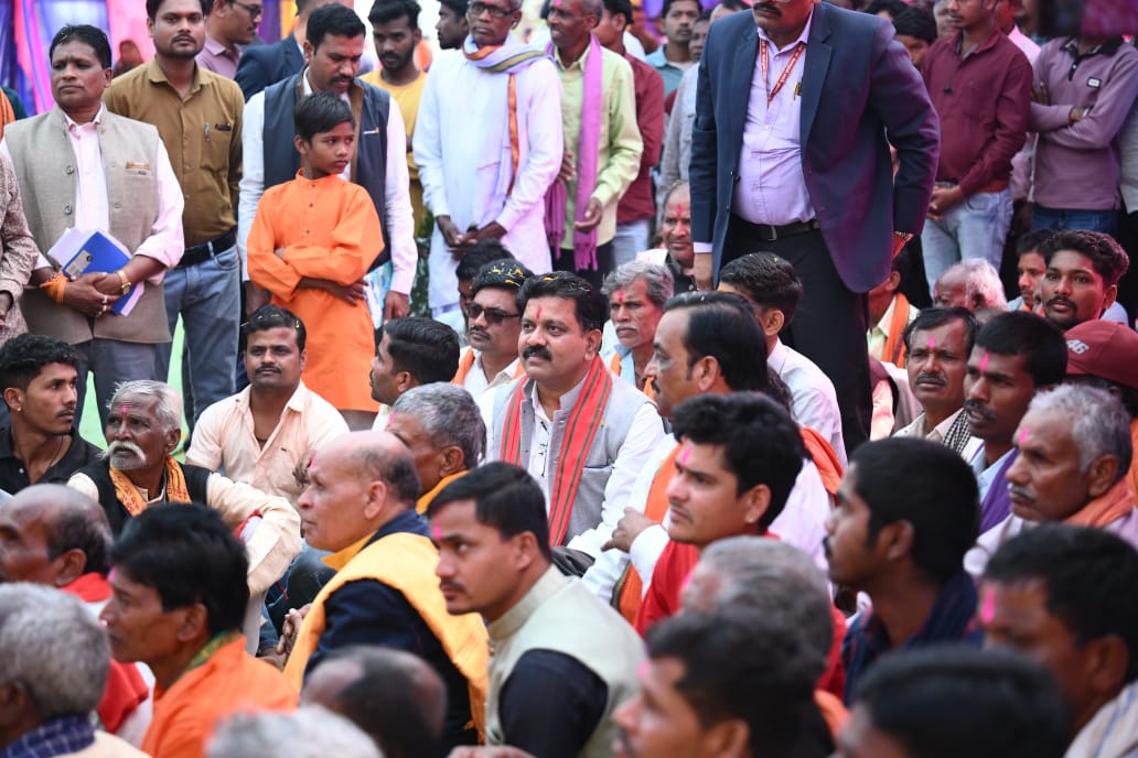 उपमुख्यमंत्री श्री विजय शर्मा ग्राम मोटियारी में नवधा रामायण में हुए शामिल उपमुख्यमंत्री श्री विजय शर्मा ग्राम मोटियारी में नवधा रामायण में हुए शामिल