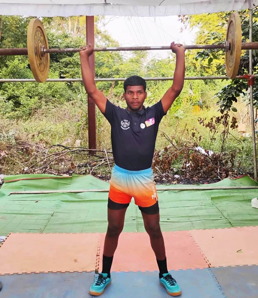 बस्तर ओलंपिक के जिला स्तरीय स्पर्धा में राकेश रहे प्रथम, अब संभाग स्तरीय प्रतियोगिता में दिखाएंगे दमखम बस्तर ओलंपिक के जिला स्तरीय स्पर्धा में राकेश रहे प्रथम, अब संभाग स्तरीय प्रतियोगिता में दिखाएंगे दमखम