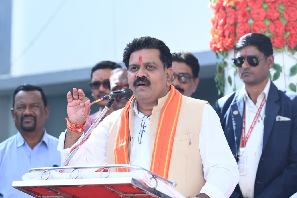 पशु रेस्क्यु वाहन से दुर्घटनाग्रस्त पशुओं को मिलेगी त्वरित चिकित्सा सुविधा-उप मुख्यमंत्री श्री विजय शर्मा पशु रेस्क्यु वाहन से दुर्घटनाग्रस्त पशुओं को मिलेगी त्वरित चिकित्सा सुविधा-उप मुख्यमंत्री श्री विजय शर्मा