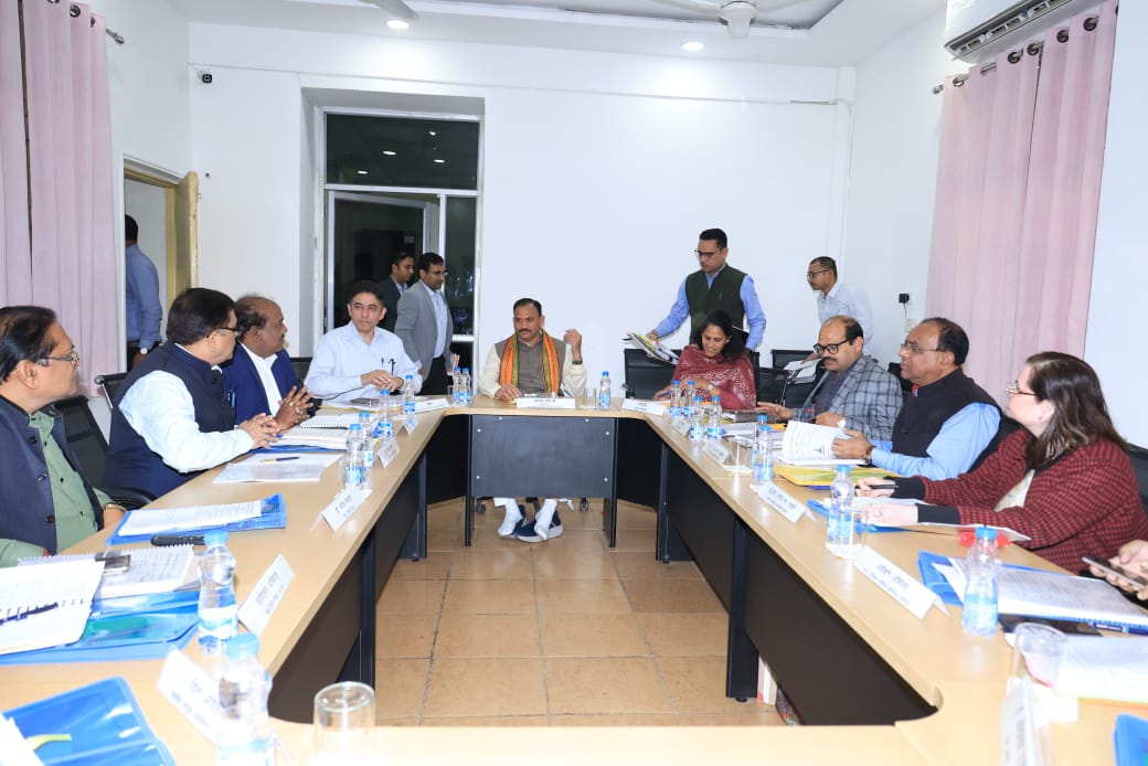 स्वास्थ्य मंत्री श्री श्याम बिहारी जायसवाल की अध्यक्षता में शासकीय आयुर्वेद महाविद्यालय रायपुर के स्वशासी कार्यकारिणी समिति की 24 वीं बैठक संपन्न स्वास्थ्य मंत्री श्री श्याम बिहारी जायसवाल की अध्यक्षता में शासकीय आयुर्वेद महाविद्यालय रायपुर के स्वशासी कार्यकारिणी समिति की 24 वीं बैठक संपन्न