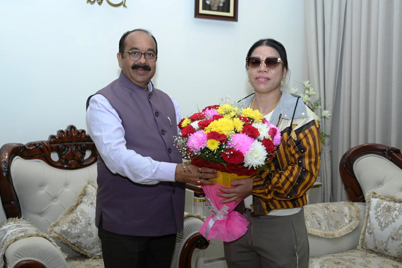 उप मुख्यमंत्री श्री अरुण साव से मिलीं अंतरराष्ट्रीय मुक्केबाज मैरी कॉम उप मुख्यमंत्री श्री अरुण साव से मिलीं अंतरराष्ट्रीय मुक्केबाज मैरी कॉम