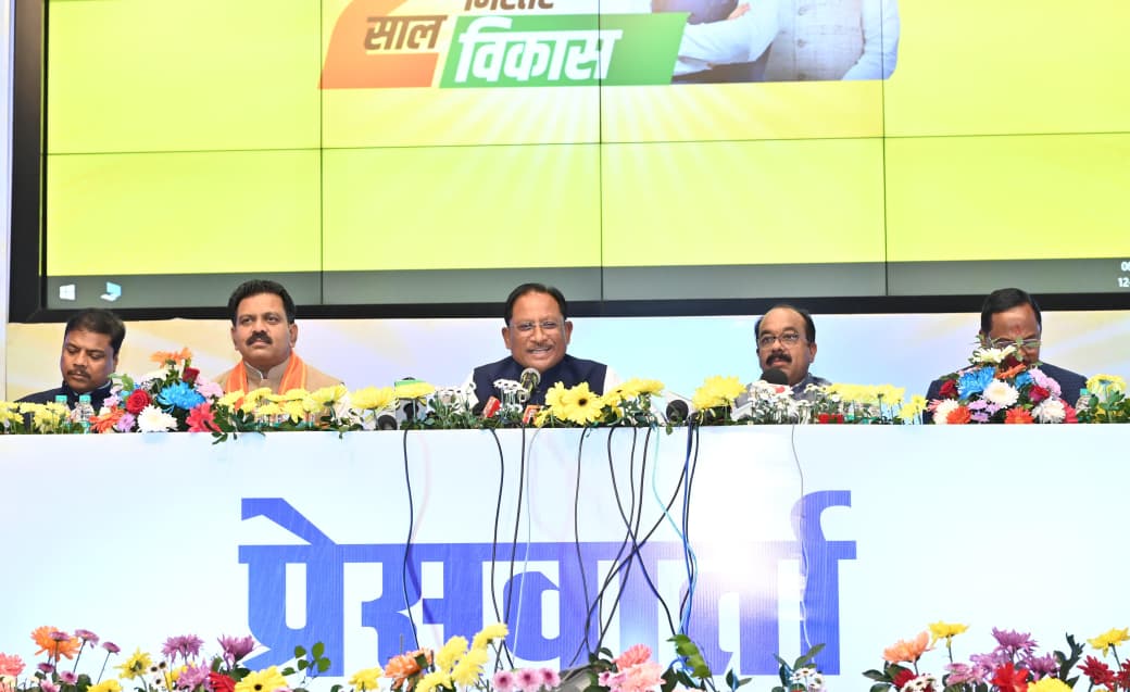 शासन के 2 वर्ष : जनविश्वास से जनकल्याण तक – शासन की जनकल्याणकारी योजनाओं से समग्र विकास की ओर तेजी से आगे बढ़ रहा है छत्तीसगढ़ – मुख्यमंत्री श्री विष्णु देव साय शासन के 2 वर्ष : जनविश्वास से जनकल्याण तक – शासन की जनकल्याणकारी योजनाओं से समग्र विकास की ओर तेजी से आगे बढ़ रहा है छत्तीसगढ़ – मुख्यमंत्री श्री विष्णु देव साय