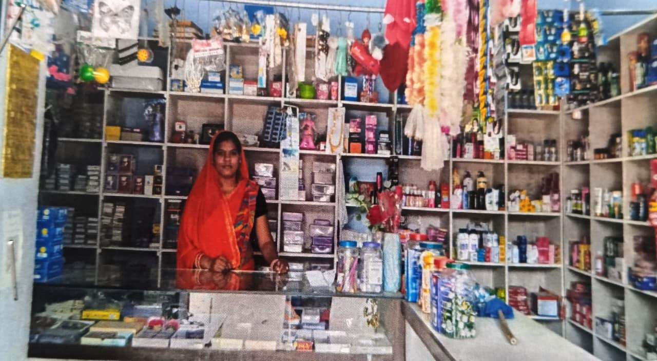 आर्थिक सशक्तिकरण से बदलती महिलाओं की तस्वीर आर्थिक सशक्तिकरण से बदलती महिलाओं की तस्वीर