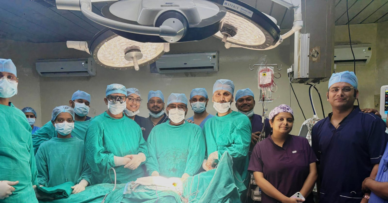 छाती के दुर्लभ कैंसर का सफल ऑपरेशन, अम्बेडकर अस्पताल रायपुर में बची मरीज की जान छाती के दुर्लभ कैंसर का सफल ऑपरेशन, अम्बेडकर अस्पताल रायपुर में बची मरीज की जान