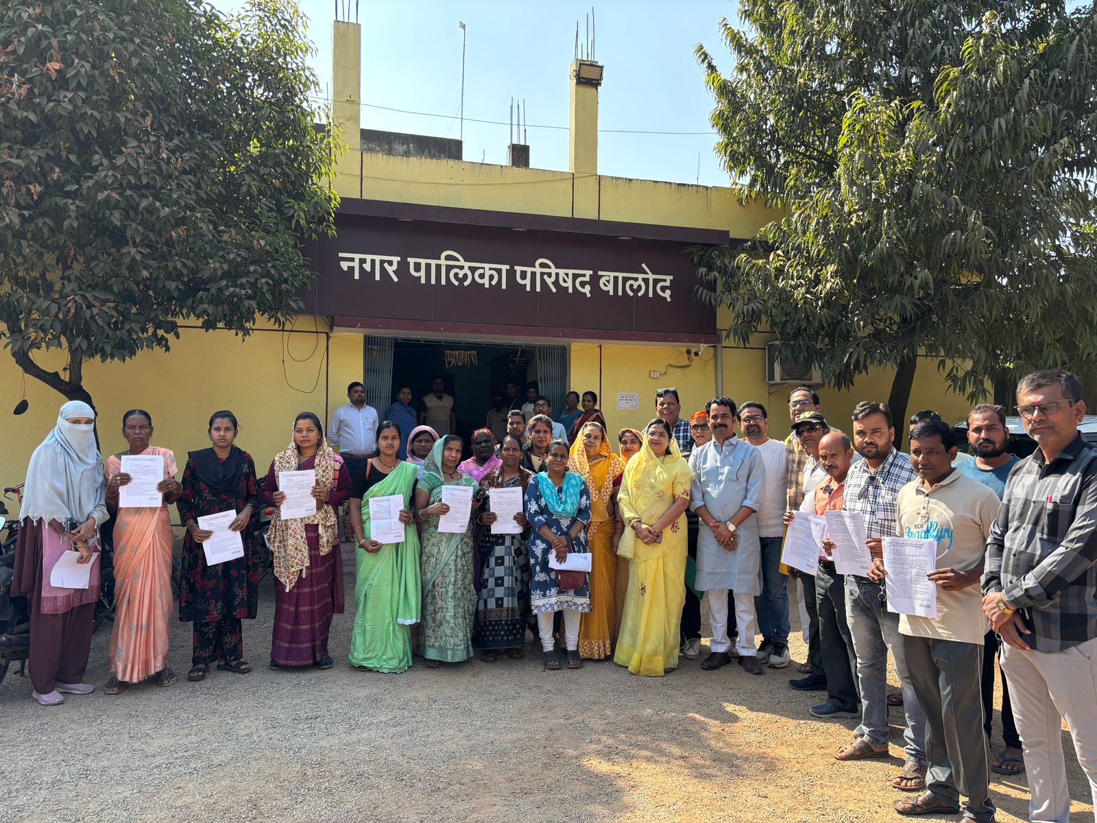 नपाध्यक्ष श्रीमती प्रतिभा संतोष चौधरी जी ने आवास योजना के 21 हितग्राहियों को कार्य स्वीकृति पत्र प्रदान किया….. नपाध्यक्ष श्रीमती प्रतिभा संतोष चौधरी जी ने आवास योजना के 21 हितग्राहियों को कार्य स्वीकृति पत्र प्रदान किया…..