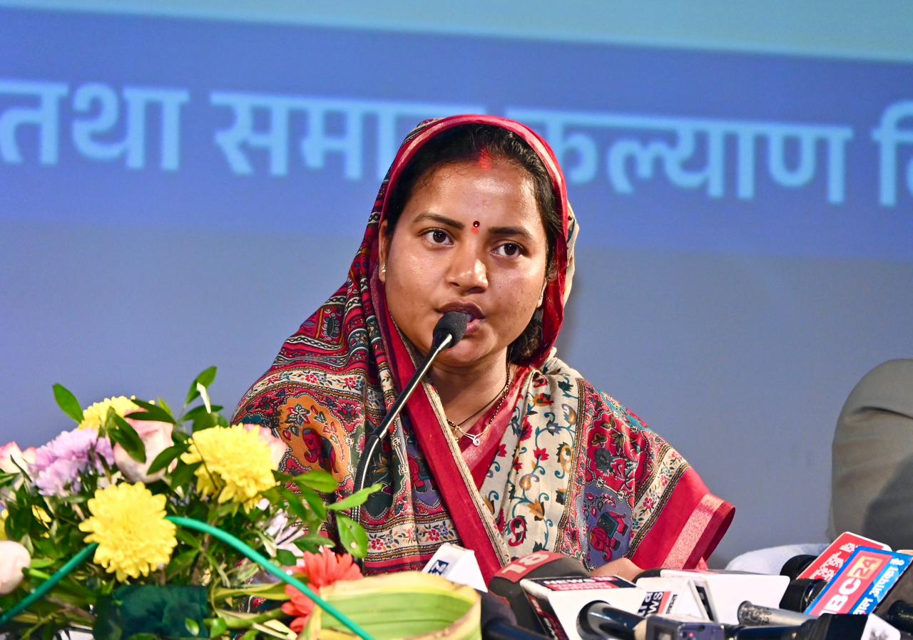 मंत्री श्रीमती लक्ष्मी राजवाड़े के प्रयासों से ग्रामीण संपर्क को नई रफ्तार : 5.10 किलोमीटर सड़क निर्माण को प्रशासनिक स्वीकृति मंत्री श्रीमती लक्ष्मी राजवाड़े के प्रयासों से ग्रामीण संपर्क को नई रफ्तार : 5.10 किलोमीटर सड़क निर्माण को प्रशासनिक स्वीकृति