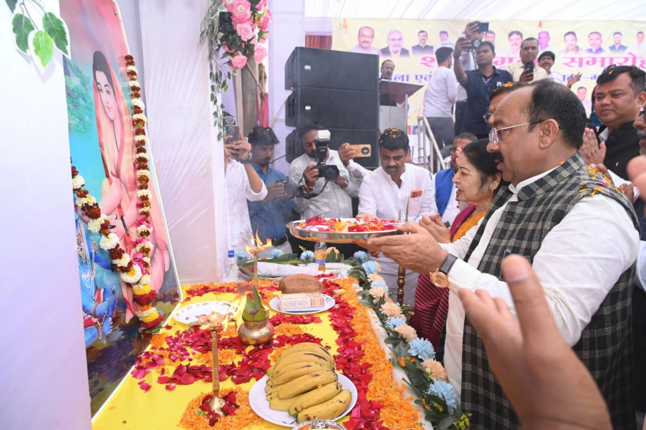 उप मुख्यमंत्री श्री अरुण साव जिला एवं तहसील साहू संघ के शपथ ग्रहण समारोह में हुए शामिल उप मुख्यमंत्री श्री अरुण साव जिला एवं तहसील साहू संघ के शपथ ग्रहण समारोह में हुए शामिल