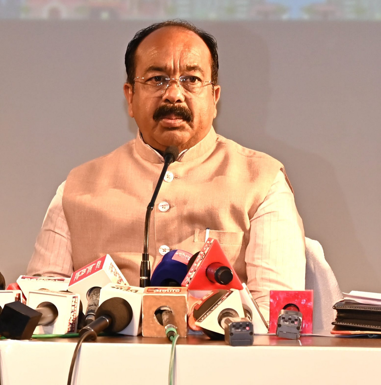 प्रत्येक ग्रामीण परिवार को सुरक्षित, शुद्ध एवं सतत पेयजल उपलब्ध कराना सरकार का लक्ष्य : उपमुख्यमंत्री श्री अरुण साव प्रत्येक ग्रामीण परिवार को सुरक्षित, शुद्ध एवं सतत पेयजल उपलब्ध कराना सरकार का लक्ष्य : उपमुख्यमंत्री श्री अरुण साव