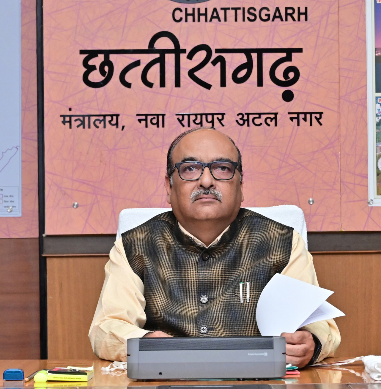 राष्ट्रपति के बस्तर प्रवास की तैयारियों को लेकर मुख्य सचिव ने ली अधिकारियों की बैठक राष्ट्रपति के बस्तर प्रवास की तैयारियों को लेकर मुख्य सचिव ने ली अधिकारियों की बैठक