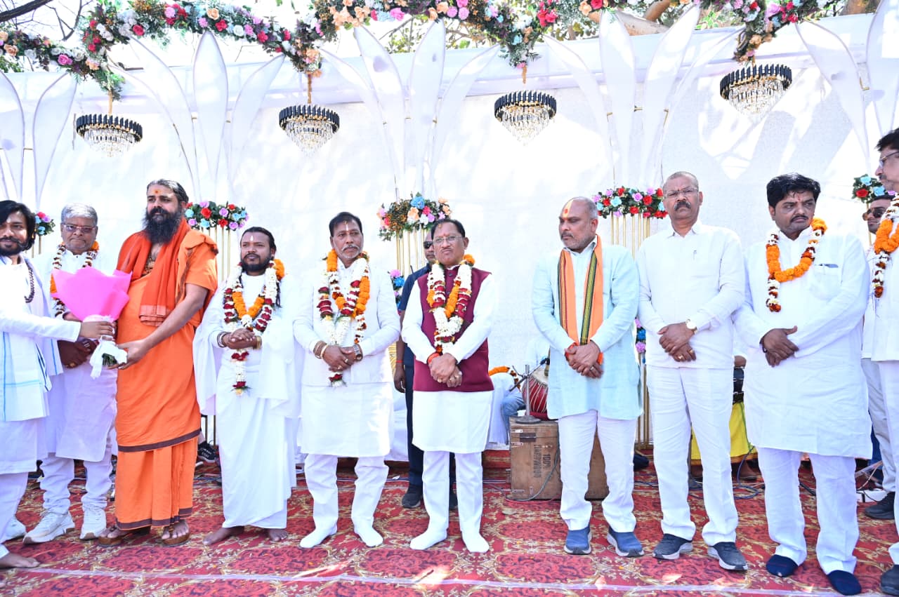 मुख्यमंत्री ने ‘विशाल सतनाम सद्भाव पदयात्रा’ का किया शुभारंभ मुख्यमंत्री ने ‘विशाल सतनाम सद्भाव पदयात्रा’ का किया शुभारंभ