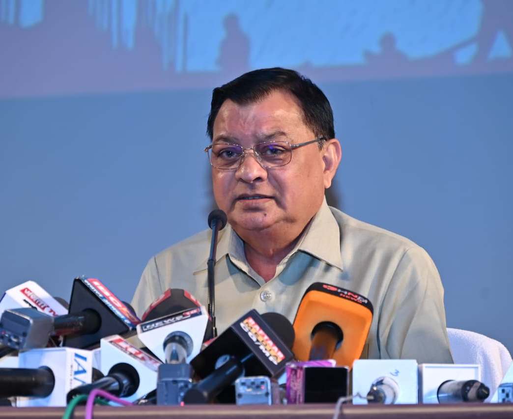 बजट संकल्प 2026-27 : निवेश, उद्योग और रोजगार आधारित आत्मनिर्भर छत्तीसगढ़ की मजबूत नींव : वाणिज्य एवं उद्योग मंत्री श्री लखन लाल देवांगन बजट संकल्प 2026-27 : निवेश, उद्योग और रोजगार आधारित आत्मनिर्भर छत्तीसगढ़ की मजबूत नींव : वाणिज्य एवं उद्योग मंत्री श्री लखन लाल देवांगन