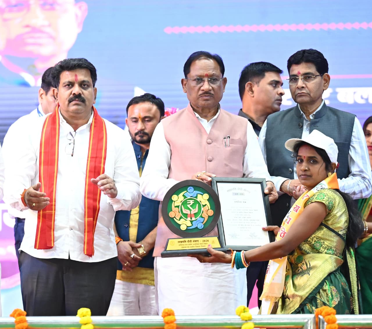 छत्तीसगढ़ की महिलाएं आत्मनिर्भरता और नवाचार से बना रही हैं नई पहचान – मुख्यमंत्री श्री विष्णु देव साय छत्तीसगढ़ की महिलाएं आत्मनिर्भरता और नवाचार से बना रही हैं नई पहचान – मुख्यमंत्री श्री विष्णु देव साय