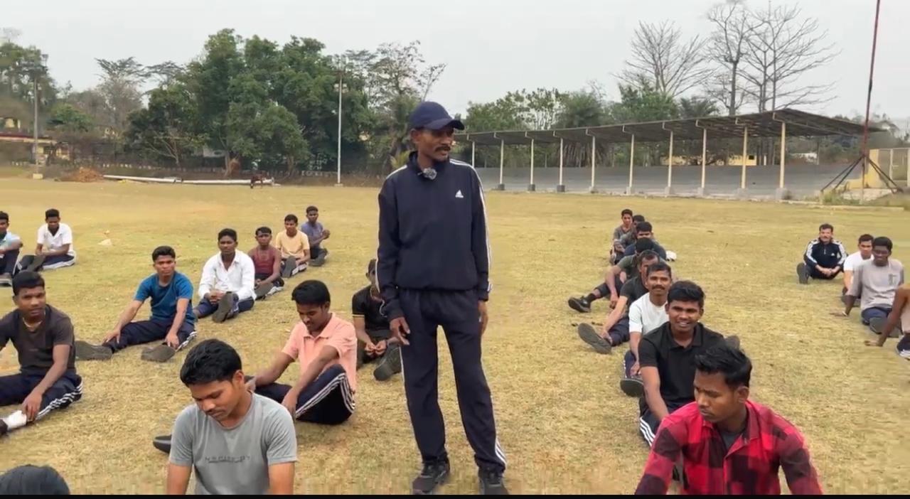 हिंसा की राह छोड़, उम्मीदों की दौड़, बस्तर नई पहचान की ओर हिंसा की राह छोड़, उम्मीदों की दौड़, बस्तर नई पहचान की ओर