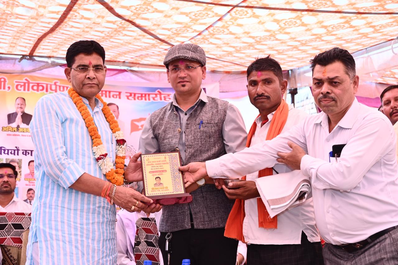 समाज की प्रगति ही राष्ट्र की उन्नति का आधार – मंत्री श्री टंकराम वर्मा समाज की प्रगति ही राष्ट्र की उन्नति का आधार – मंत्री श्री टंकराम वर्मा