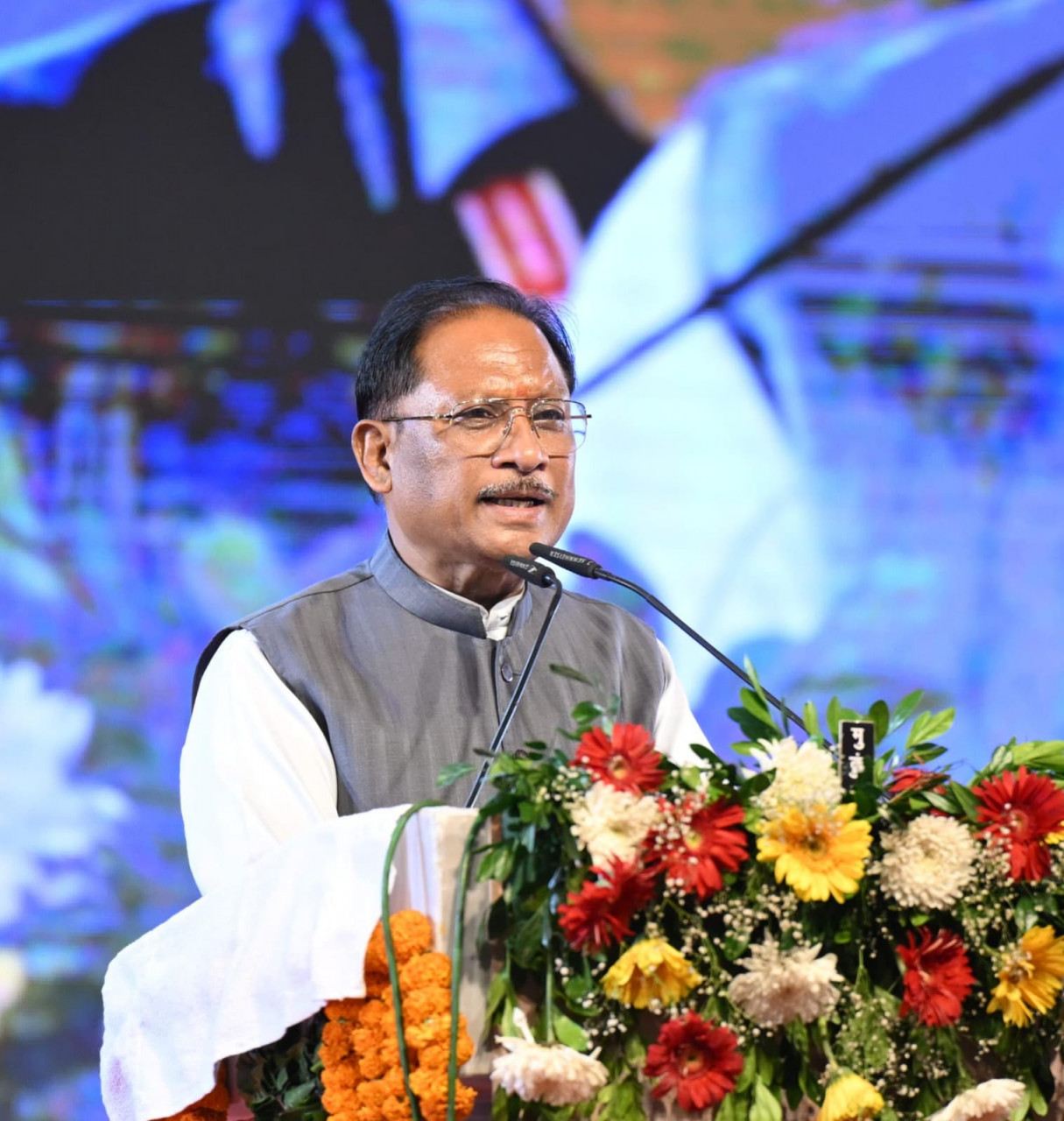 जहां संस्कृति का सम्मान होता है, वहीं से विकास की नई शुरुआत होती है — मुख्यमंत्री श्री साय जहां संस्कृति का सम्मान होता है, वहीं से विकास की नई शुरुआत होती है — मुख्यमंत्री श्री साय