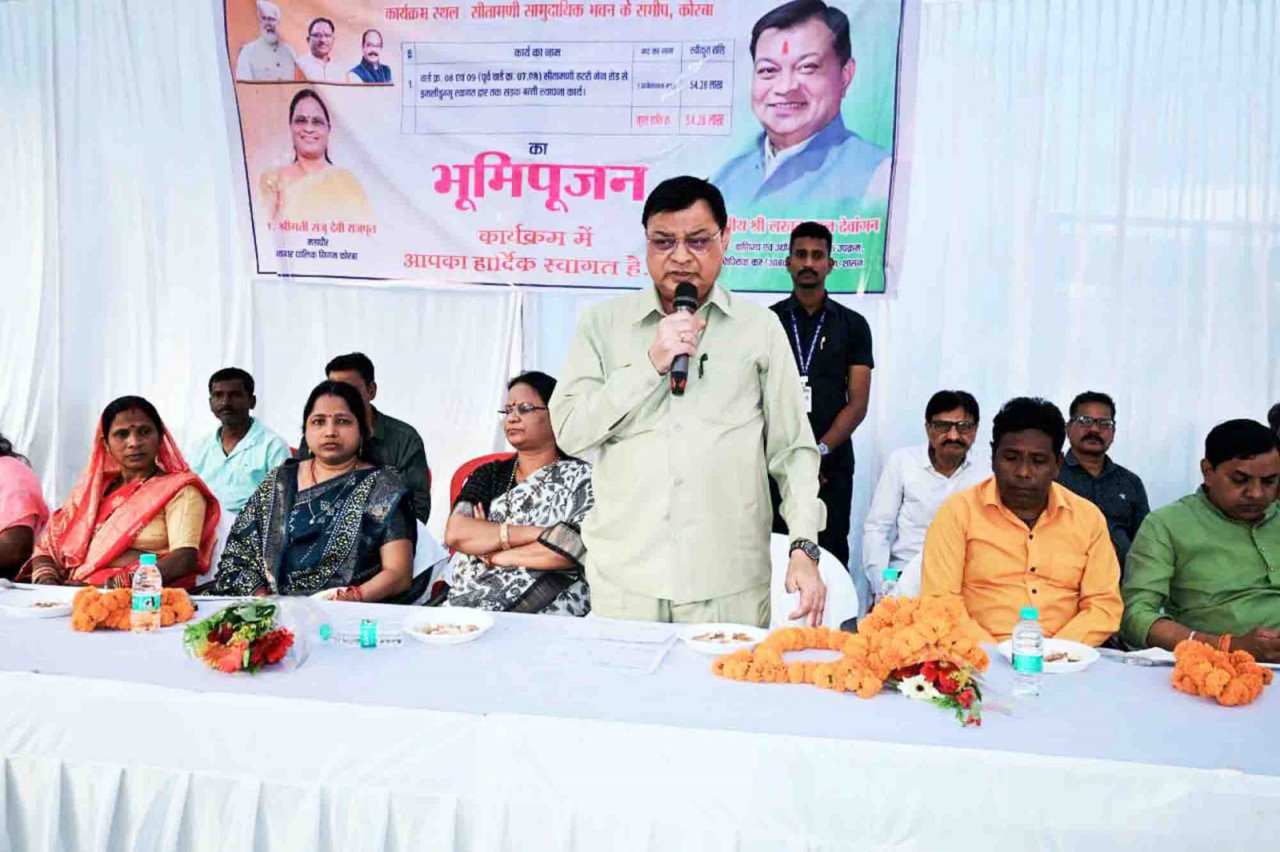 उद्योग मंत्री ने अपने जन्म दिवस पर लघु व्यवसायियों को दी आनंद बाजार वेंडिंग जोन की सौगात उद्योग मंत्री ने अपने जन्म दिवस पर लघु व्यवसायियों को दी आनंद बाजार वेंडिंग जोन की सौगात