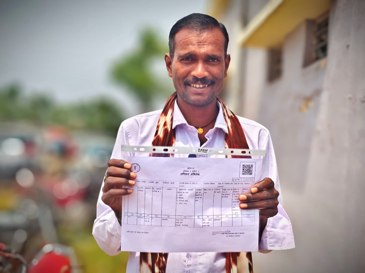 स्वामित्व योजना से ग्रामीणों को मिला मालिकाना हक : बालोद में अधिकार अभिलेख वितरण तेज स्वामित्व योजना से ग्रामीणों को मिला मालिकाना हक : बालोद में अधिकार अभिलेख वितरण तेज