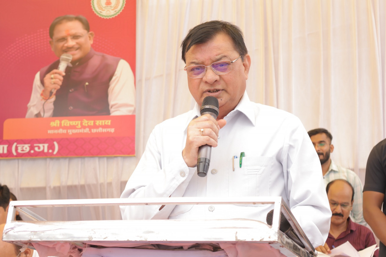 शिविर में ही समस्या का निराकरण हो जाना एक बड़ी उपलब्धि – मंत्री श्री लखनलाल देवांगन शिविर में ही समस्या का निराकरण हो जाना एक बड़ी उपलब्धि – मंत्री श्री लखनलाल देवांगन