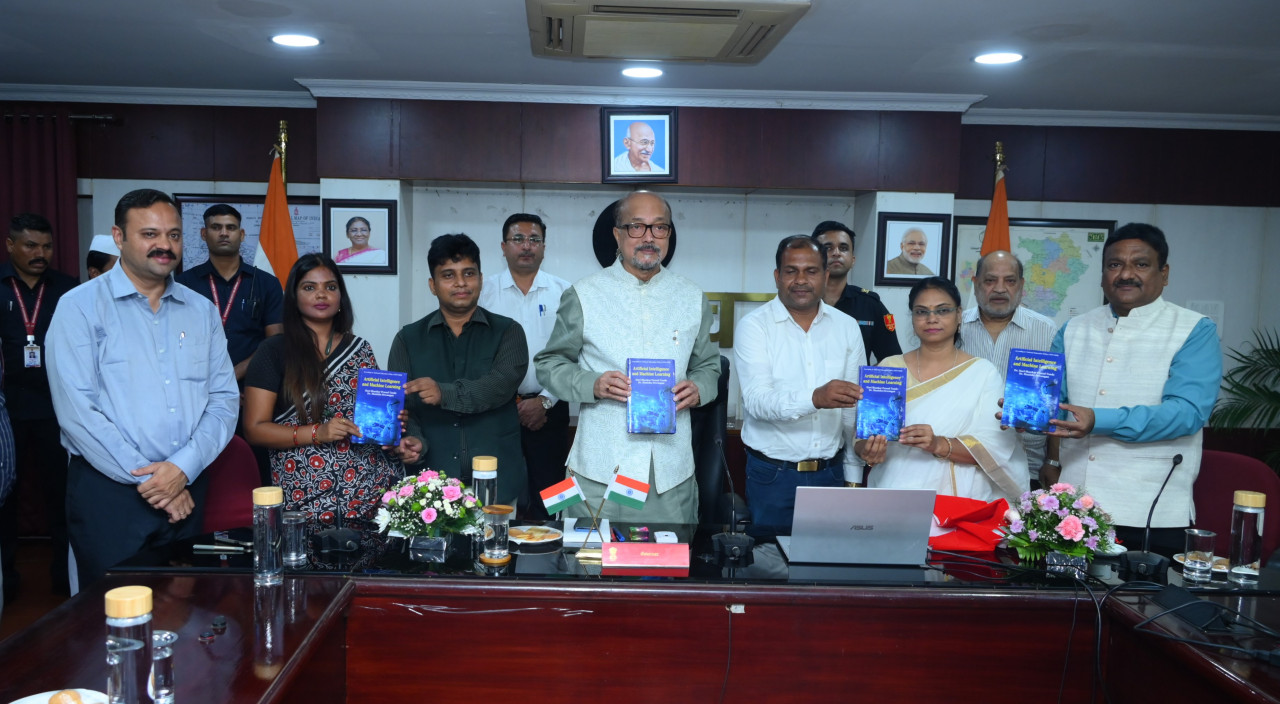 राज्यपाल श्री डेका ने संत गहिरा गुरू विश्वविद्यालय सरगुजा के वेबसाइट का किया शुभारंभ