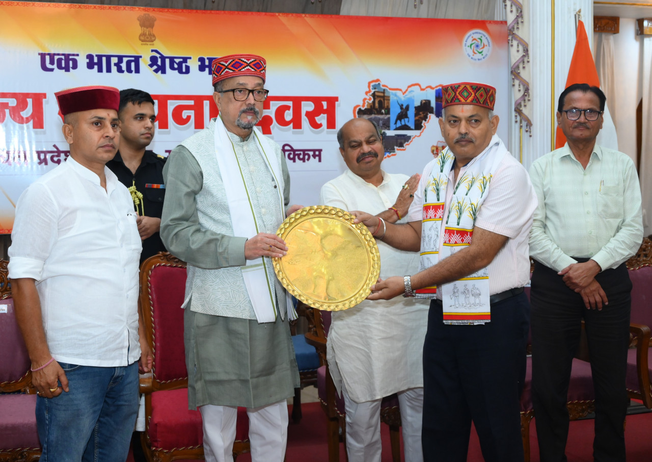 एक भारत श्रेष्ठ भारत‘ की भावना को मजबूत कर रहे राज्यों की विकास यात्रा- राज्यपाल श्री डेका