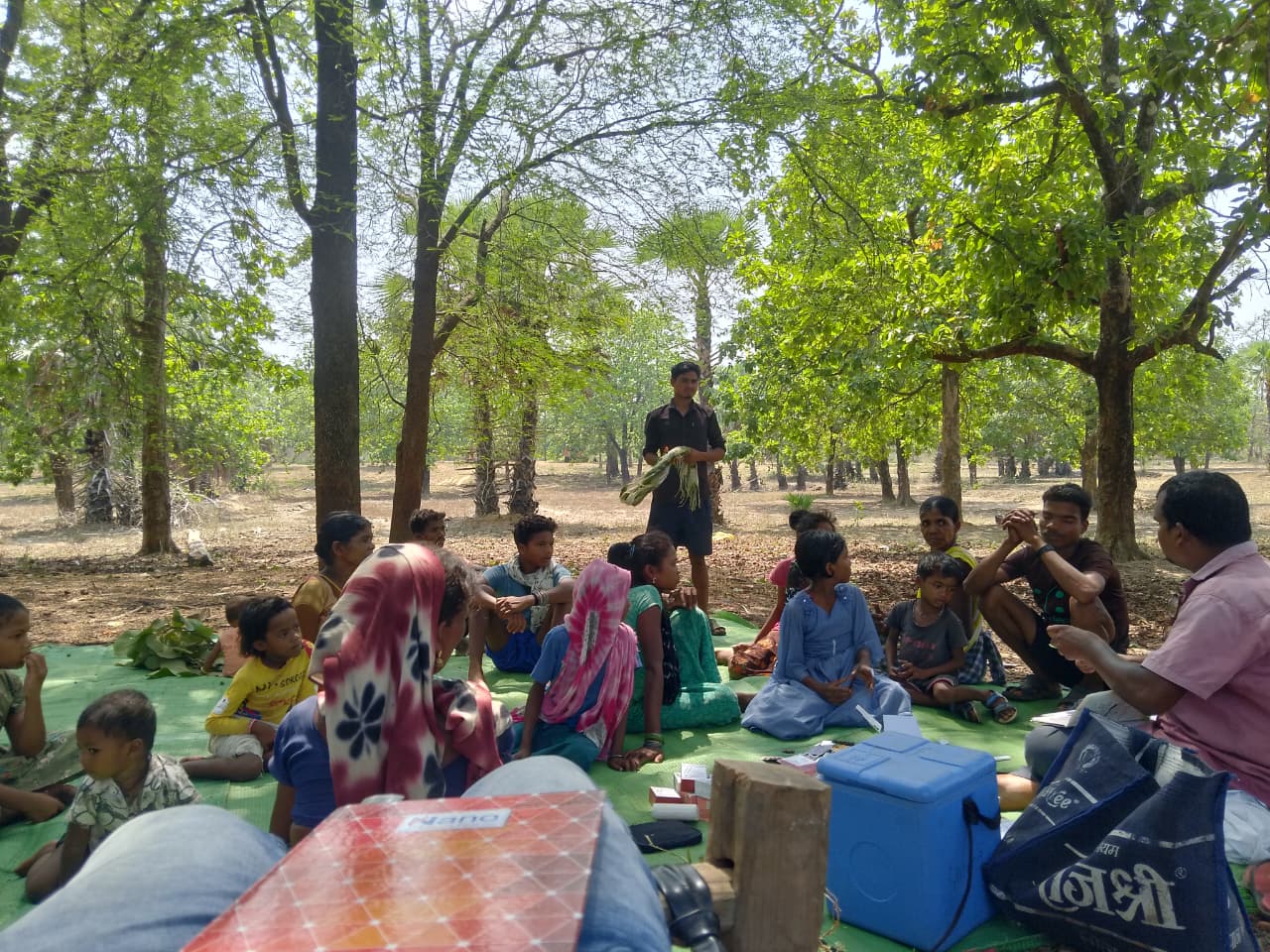 जहाँ राशन और जरूरतों के लिए भी तय करना पड़ता है 40 किलोमीटर का सफर… वहाँ पहुँची उपचार की दस्तक