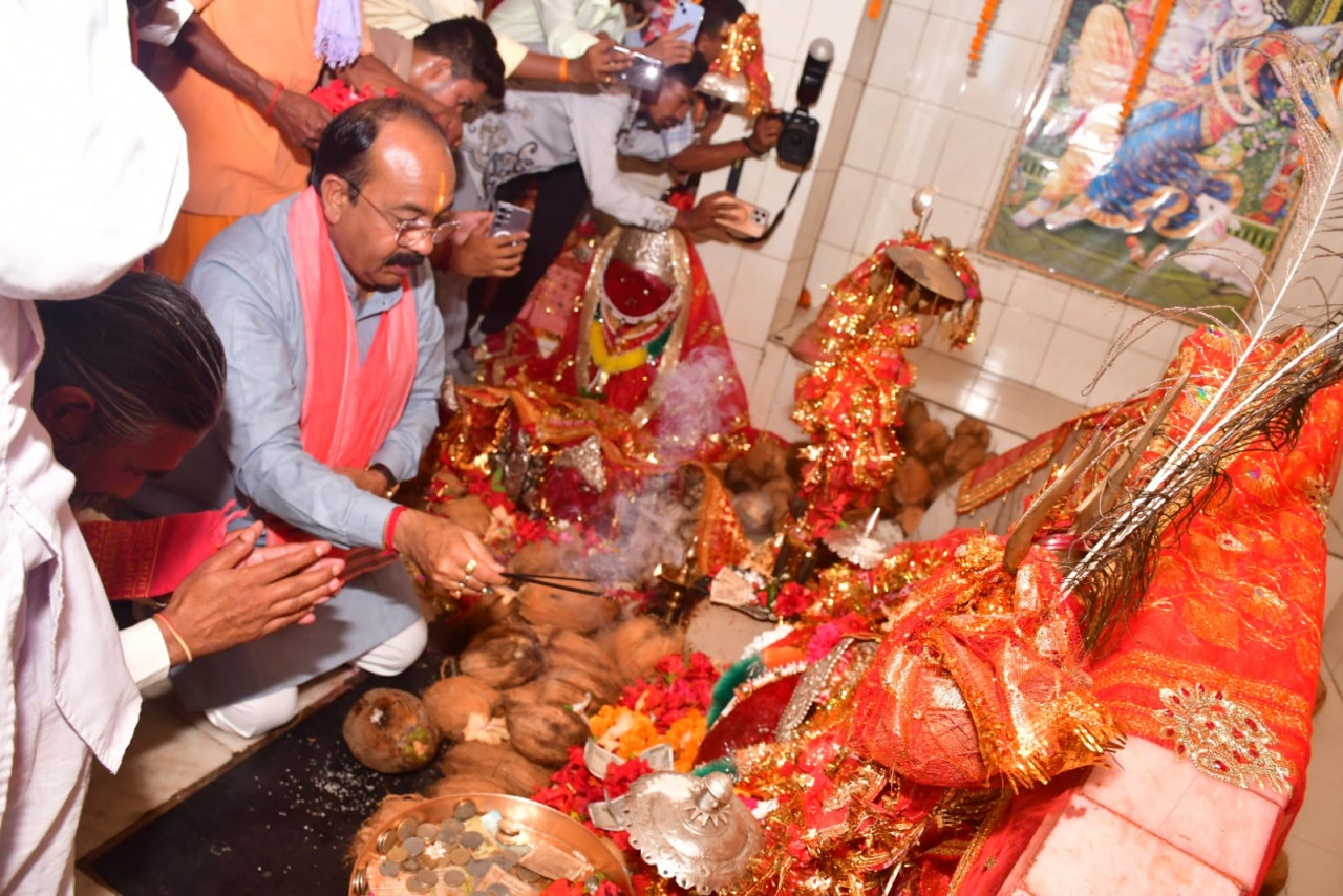 उप मुख्यमंत्री श्री अरुण साव ने तेलीन सत्ती माता मंदिर में की पूजा-अर्चना