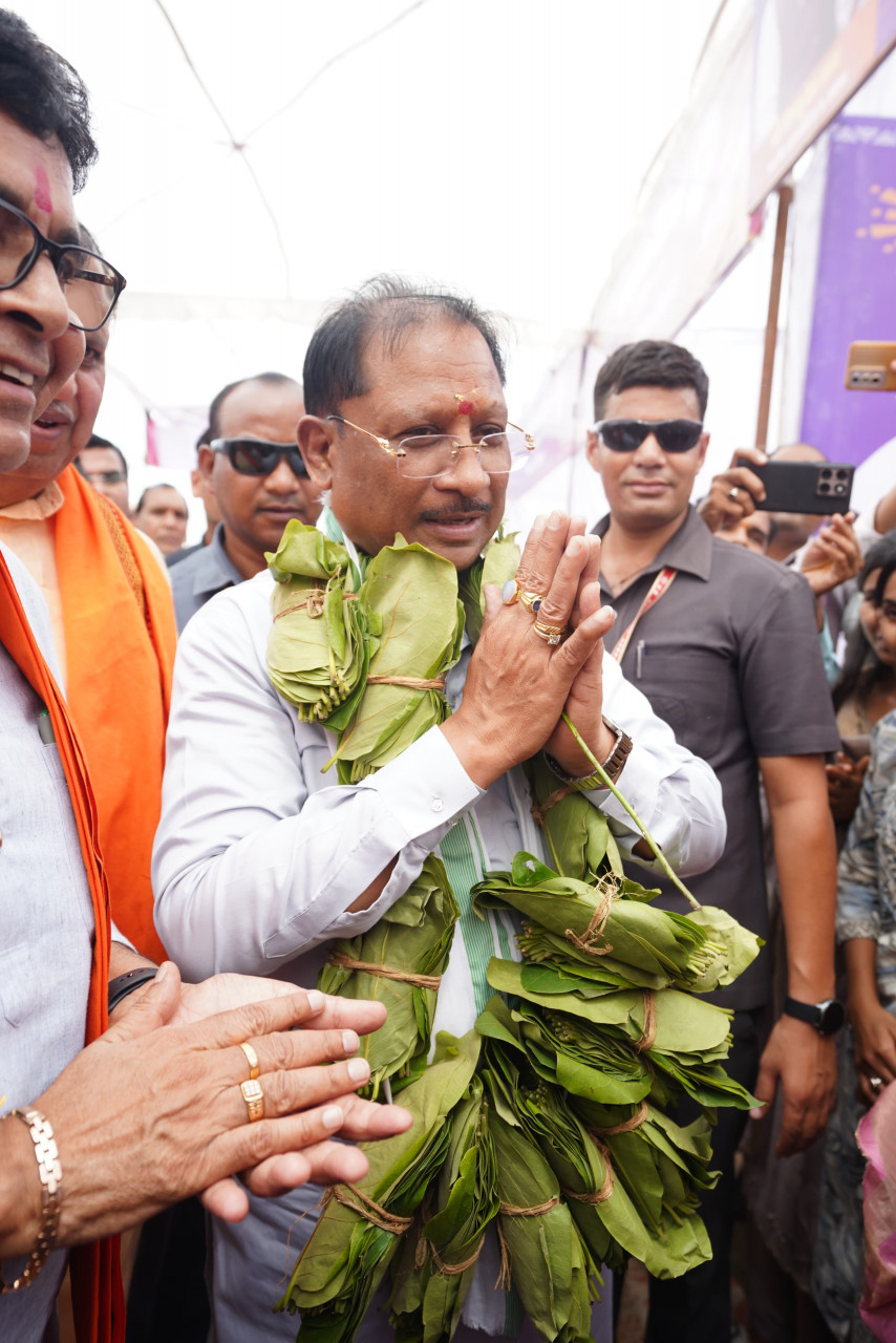 करही बाजार में सुशासन तिहार: मुख्यमंत्री ने तेन्दूपत्ता संग्राहकों व होनहार विद्यार्थियों को दी लाखों की सौगात