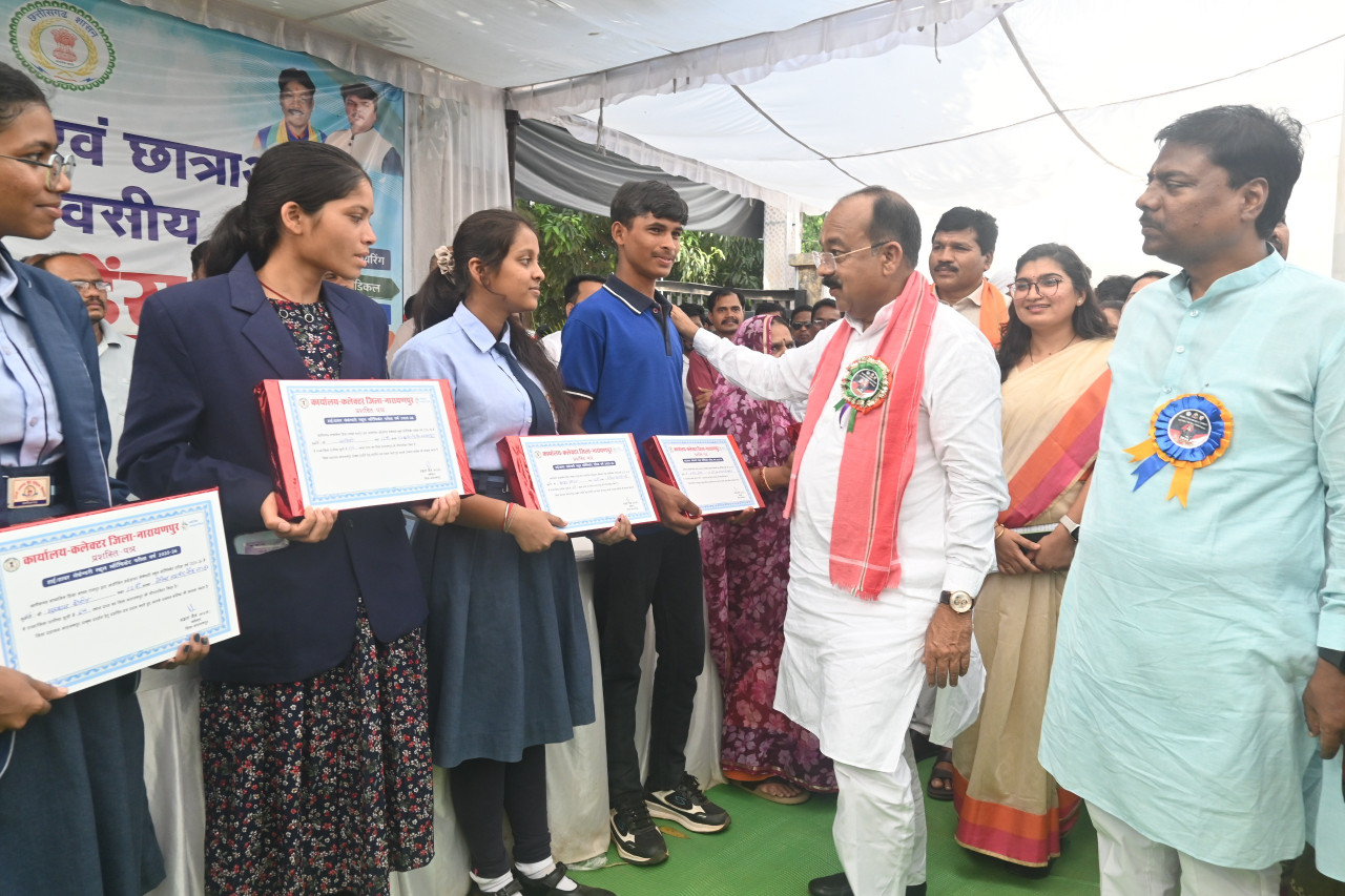 डिप्टी CM अरुण साव का बड़ा ऐलान: नारायणपुर के विकास के लिए 5 करोड़ अतिरिक्त, 307 करोड़ की योजनाओं से बदलेगी तस्वीर