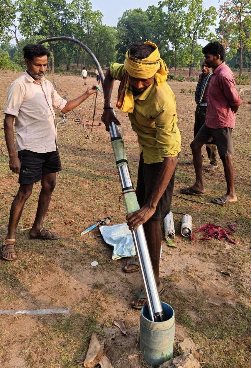 मंत्री श्रीमती लक्ष्मी राजवाड़े के प्रयासों से दूरस्थ अंचलों में पेयजल संकट दूर मंत्री श्रीमती लक्ष्मी राजवाड़े के प्रयासों से दूरस्थ अंचलों में पेयजल संकट दूर