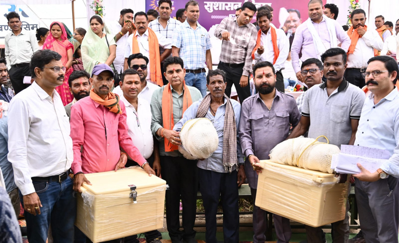 सुशासन का लक्ष्य जनता के काम समय पर पूरा करना, विभागीय योजनाओं से आर्थिक रूप से सशक्त बनें ग्रामीण: राजस्व मंत्री श्री टंक राम वर्मा