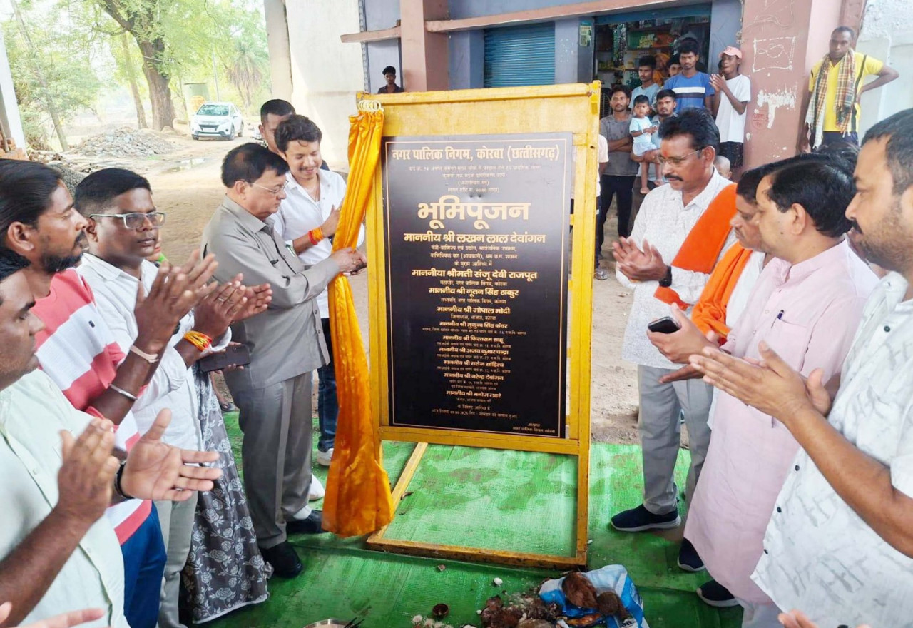 उद्योग मंत्री ने किया 40 लाख रूपए के सड़क डामरीकरण कार्य का शुभारंभ