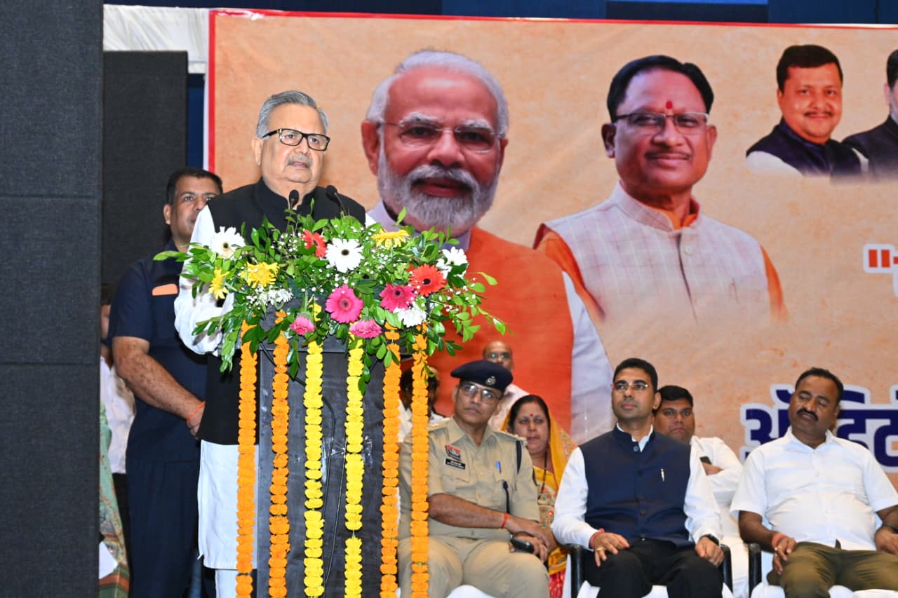 अधोसंरचना एवं आर्थिक विकास की ओर प्रदेश तेजी से अग्रसर – विधानसभा अध्यक्ष डॉ. सिंह