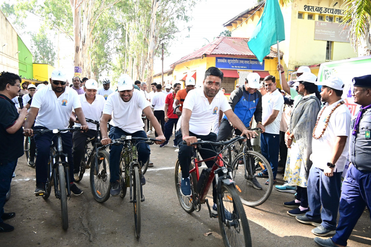 अंतर्राष्ट्रीय योग दिवस पर गौरेला पेंड्रा मरवाही जिले में साइकिल रैली का आयोजन अंतर्राष्ट्रीय योग दिवस पर गौरेला पेंड्रा मरवाही जिले में साइकिल रैली का आयोजन