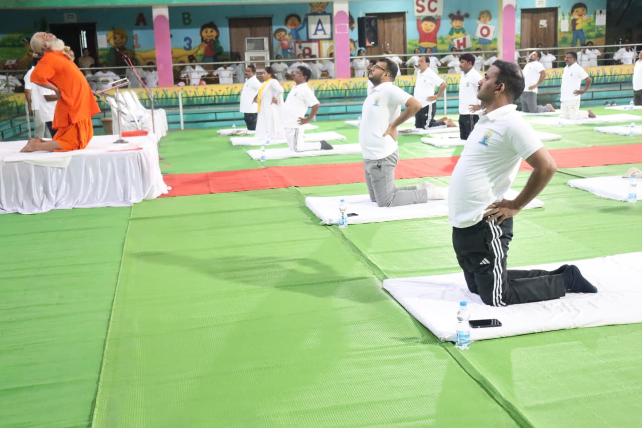 बस्तर सांसद महेश कश्यप के मुख्य आतिथ्य में सुकमा में मनाया गया 12वां अंतर्राष्ट्रीय योग दिवस