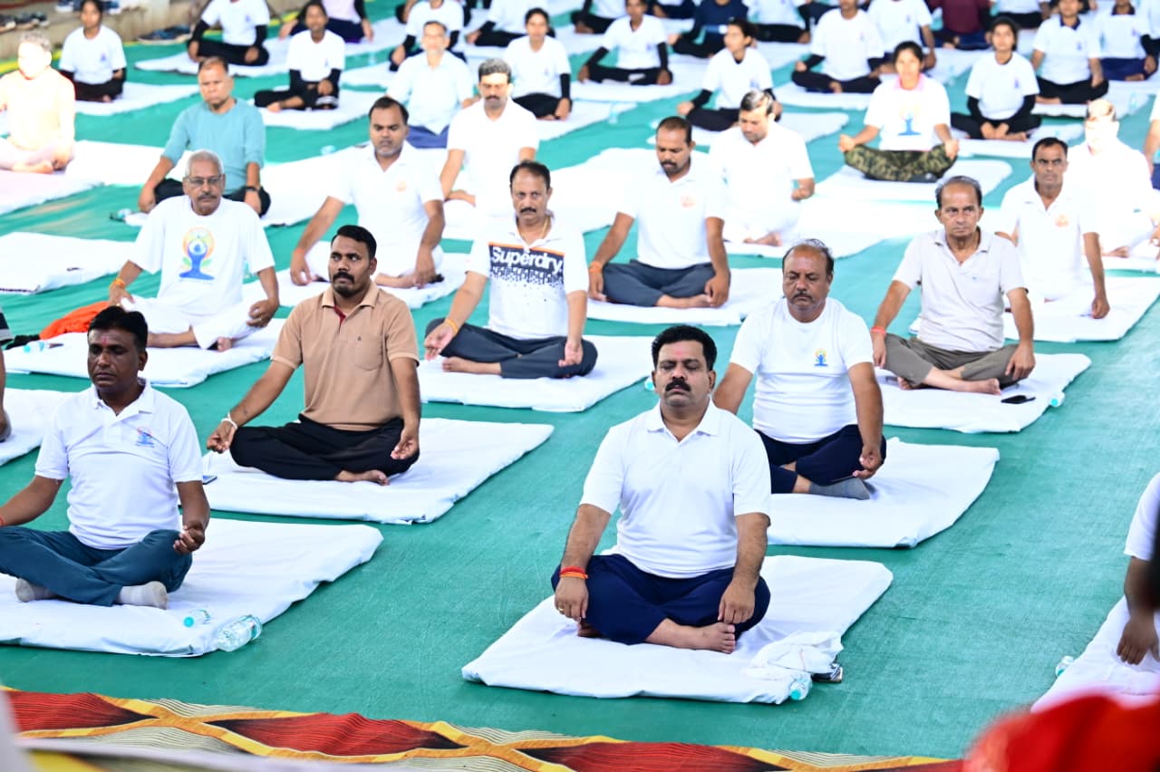 ऋषि-मुनियों की अमूल्य विरासत है योग, इसे जीवन का हिस्सा बनाएं – उप मुख्यमंत्री श्री विजय शर्मा