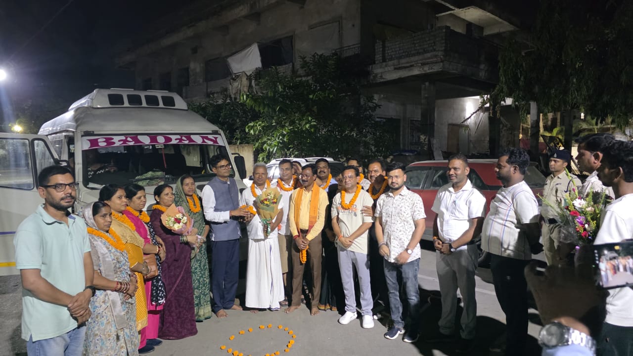 सोमनाथ स्वाभिमान यात्रा के लिए रायगढ़ से 17 श्रद्धालु रवाना, वित्त मंत्री ओ.पी. चौधरी ने दी शुभकामनाएं सोमनाथ स्वाभिमान यात्रा के लिए रायगढ़ से 17 श्रद्धालु रवाना, वित्त मंत्री ओ.पी. चौधरी ने दी शुभकामनाएं
