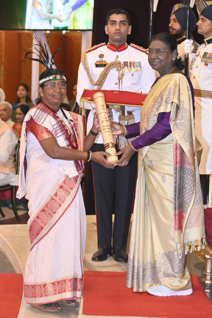 वित्त मंत्री श्री ओपी चौधरी ने पद्मश्री सम्मान प्राप्त डॉ. बुधरी ताती को दी बधाई वित्त मंत्री श्री ओपी चौधरी ने पद्मश्री सम्मान प्राप्त डॉ. बुधरी ताती को दी बधाई