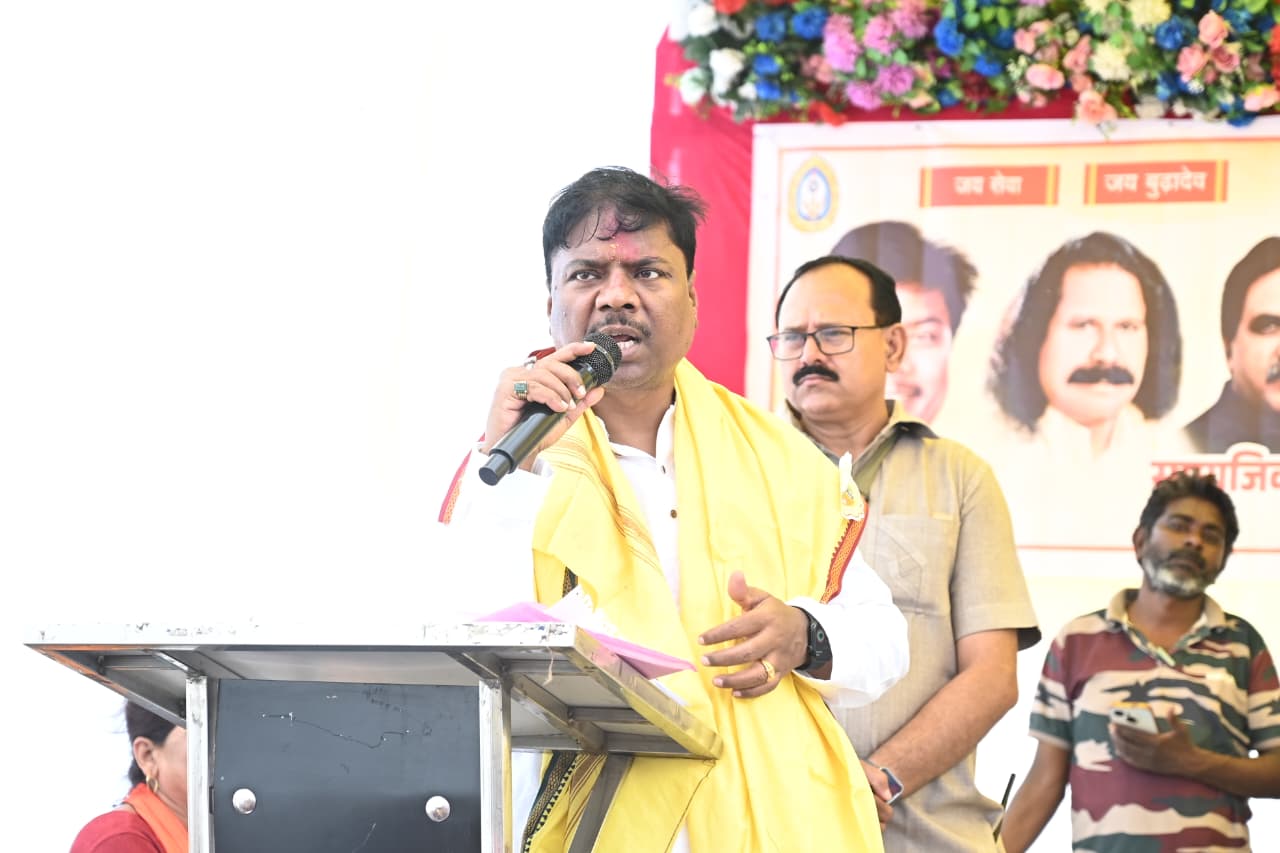 आदिवासी समाज के सशक्त नेतृत्व और शिक्षा से नए छत्तीसगढ़ का निर्माण हो रहा है: मंत्री श्री केदार कश्यप