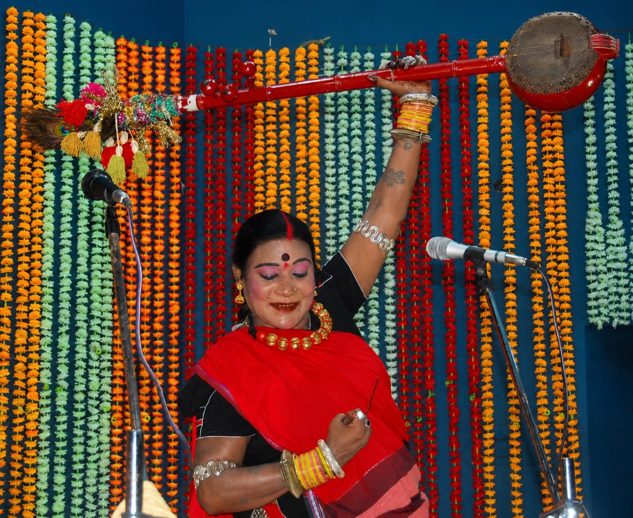 लोककला की अमर स्वर-सरिता को राजकीय सम्मानः पद्म विभूषण तीजन बाई को अश्रुपूरित विदाई